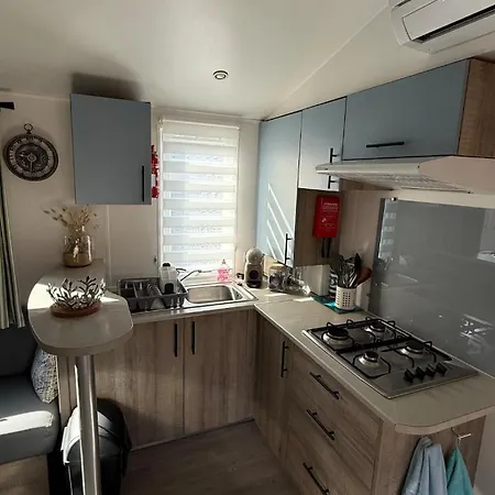 Campingplatz Entre Ocean Et Bassin, Mobil-home Confort *